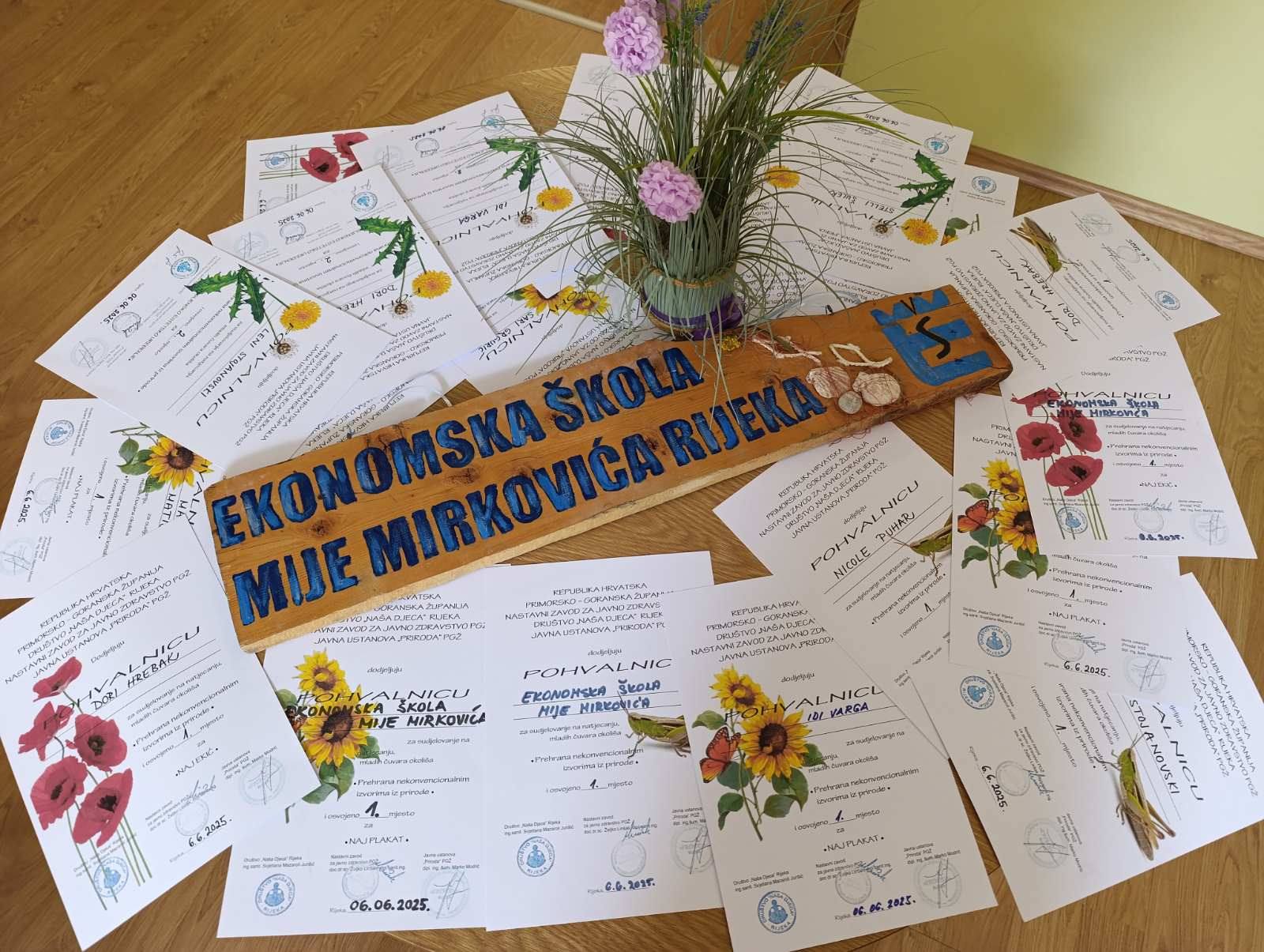 ČLANOVI EKOLOŠKE GRUPE NA ŽUPANIJSKOM NATJECANJU